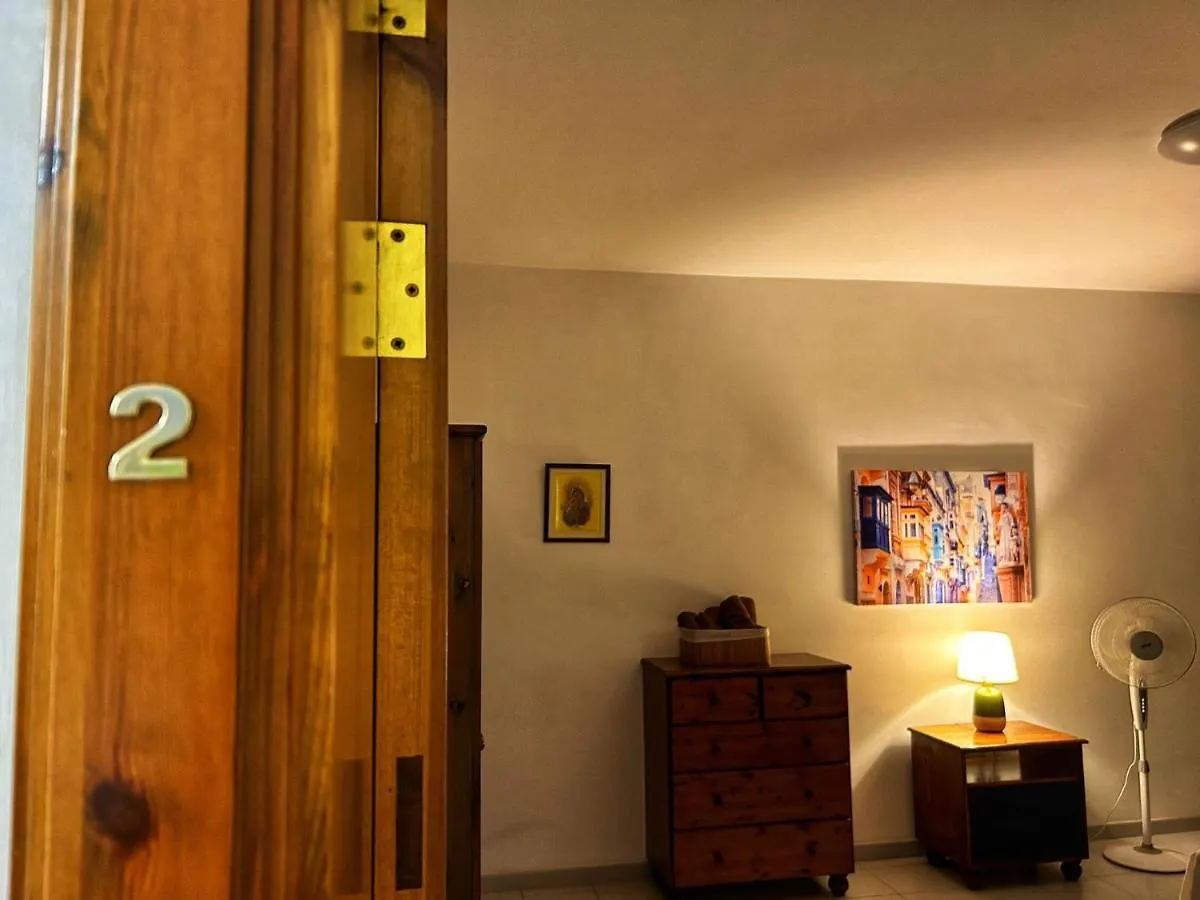 Galileo Rooms Gzira Guest house