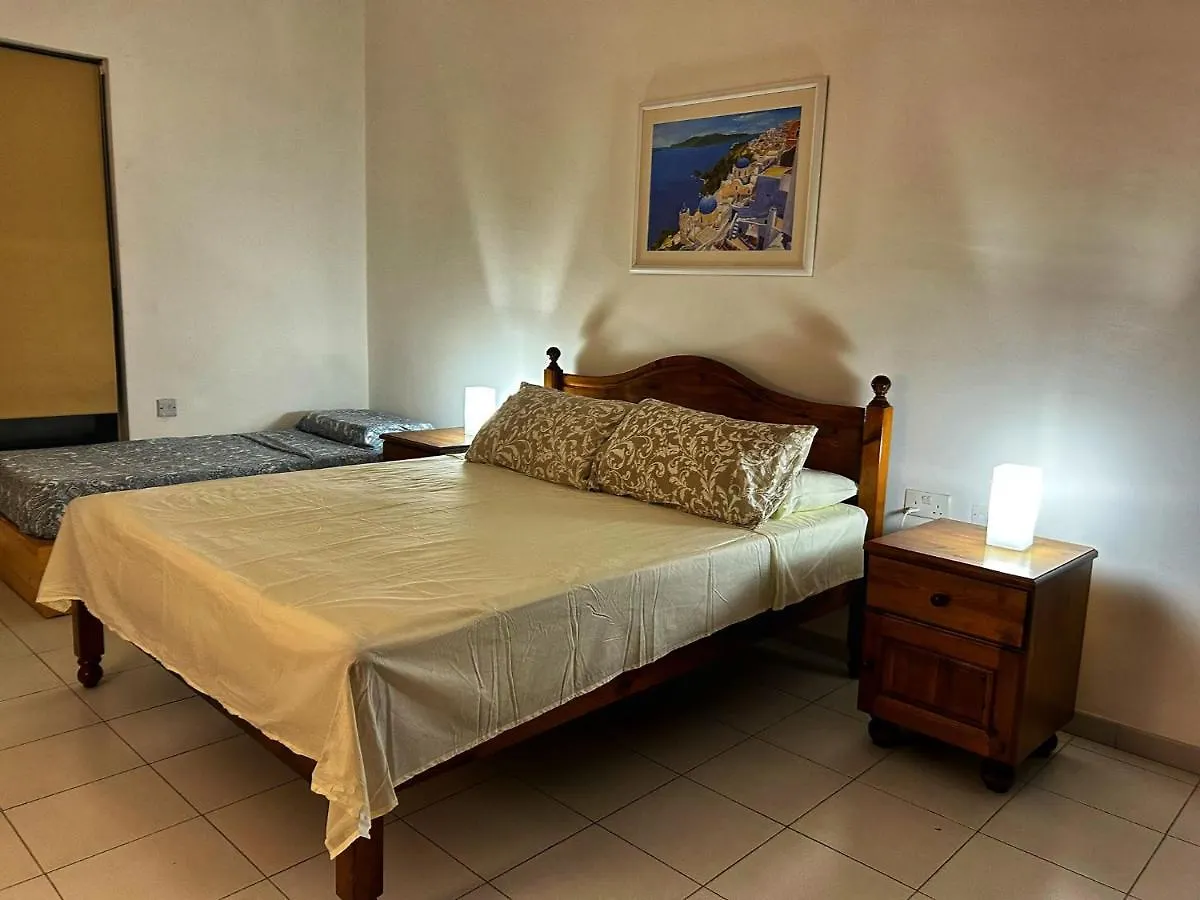 Galileo Rooms Gzira 0*,  Malta